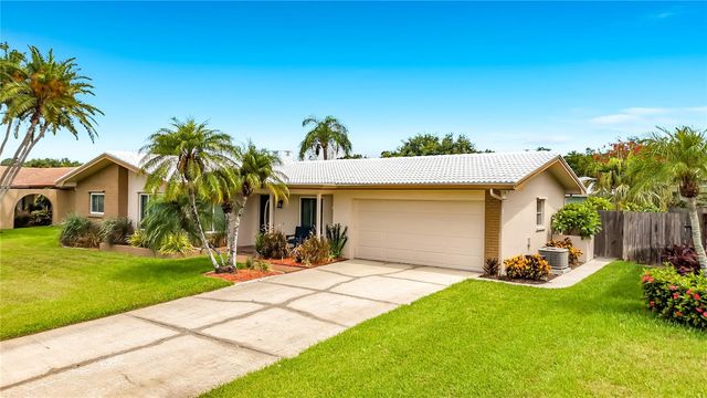 2178 WATERSIDE DRIVE, Clearwater, FL 33764
