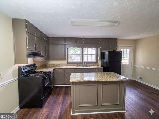 1597 Holly Brook Road, Snellville, GA 30078