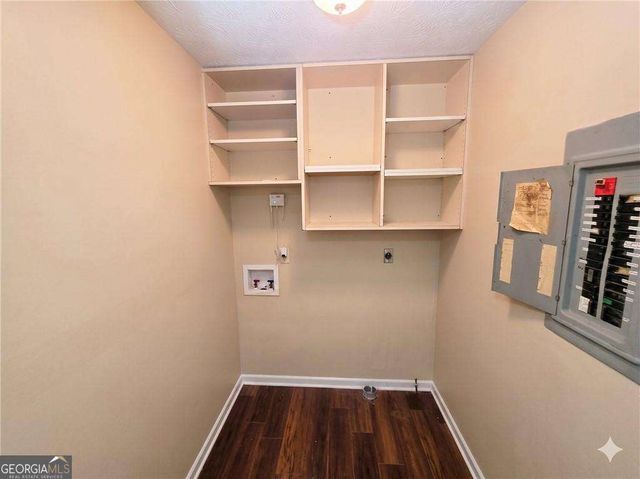 1597 Holly Brook Road, Snellville, GA 30078