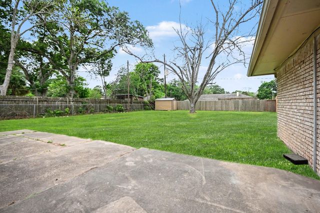 114 E Wildwinn Drive, Alvin, TX 77511