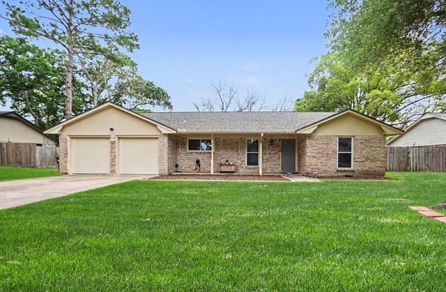 114 E Wildwinn Drive, Alvin, TX 77511