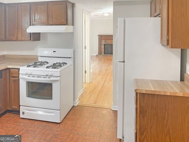 860 Crab Orchard Drive, Roswell, GA 30076