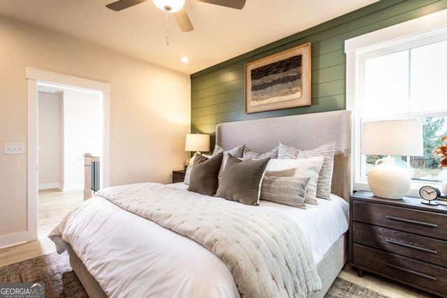 386 Sunset Hollow Street 01, Sugar Hill, GA 30518