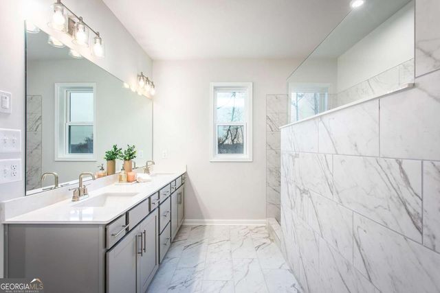 386 Sunset Hollow Street 01, Sugar Hill, GA 30518