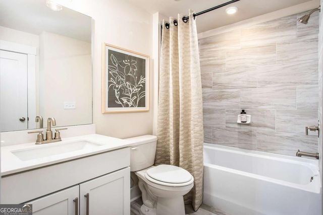 386 Sunset Hollow Street 01, Sugar Hill, GA 30518