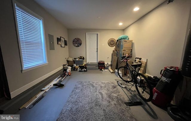 4 MULBERRY RD, Blackwood, NJ 08012