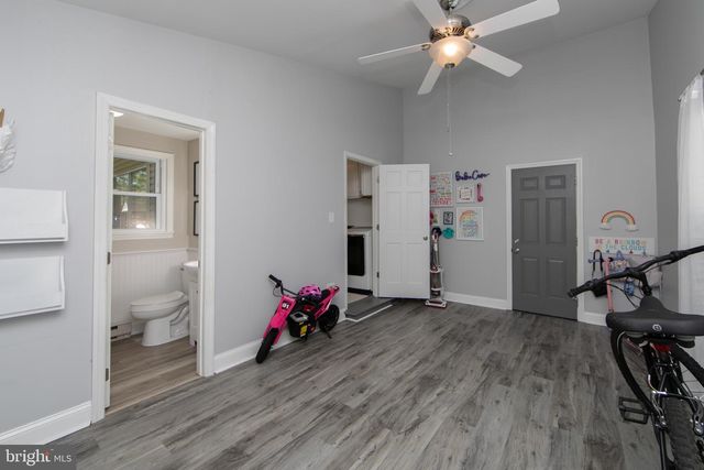 4 MULBERRY RD, Blackwood, NJ 08012