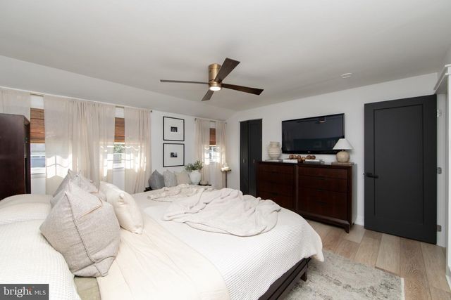 4 MULBERRY RD, Blackwood, NJ 08012