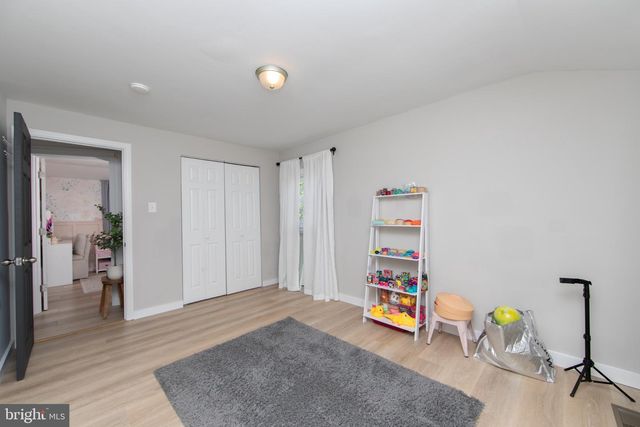 4 MULBERRY RD, Blackwood, NJ 08012