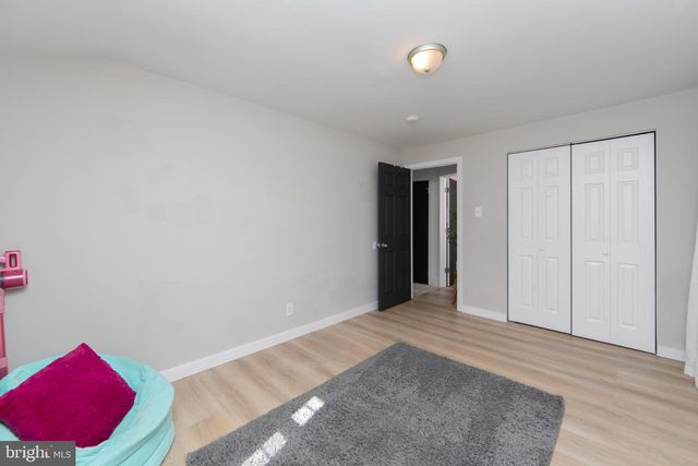 4 MULBERRY RD, Blackwood, NJ 08012
