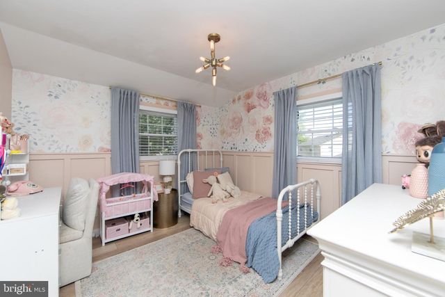 4 MULBERRY RD, Blackwood, NJ 08012