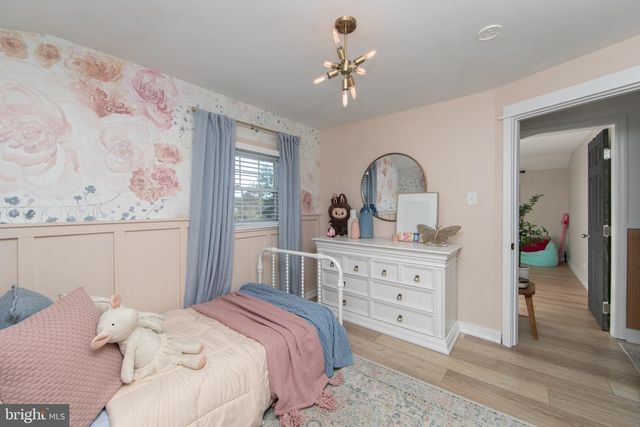 4 MULBERRY RD, Blackwood, NJ 08012
