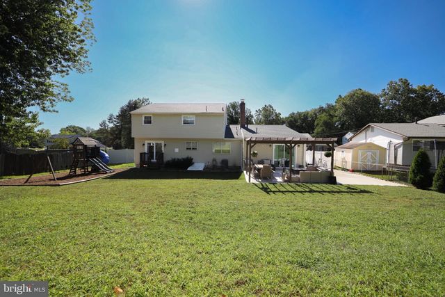4 MULBERRY RD, Blackwood, NJ 08012