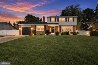 4 MULBERRY RD, Blackwood, NJ 08012