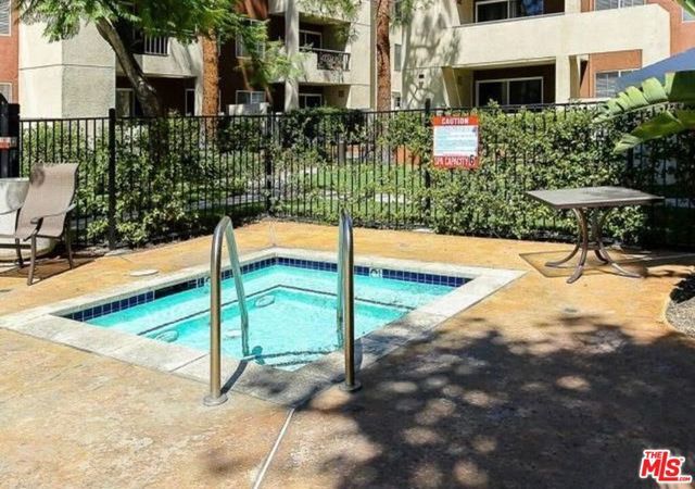 21400 Burbank Boulevard 202, Woodland Hills (los Angeles), CA 91367