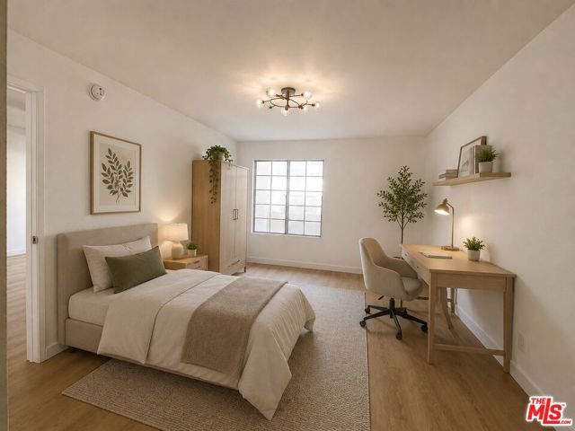 21400 Burbank Boulevard 202, Woodland Hills (los Angeles), CA 91367