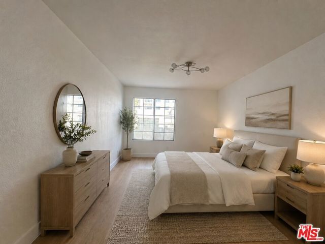 21400 Burbank Boulevard 202, Woodland Hills (los Angeles), CA 91367