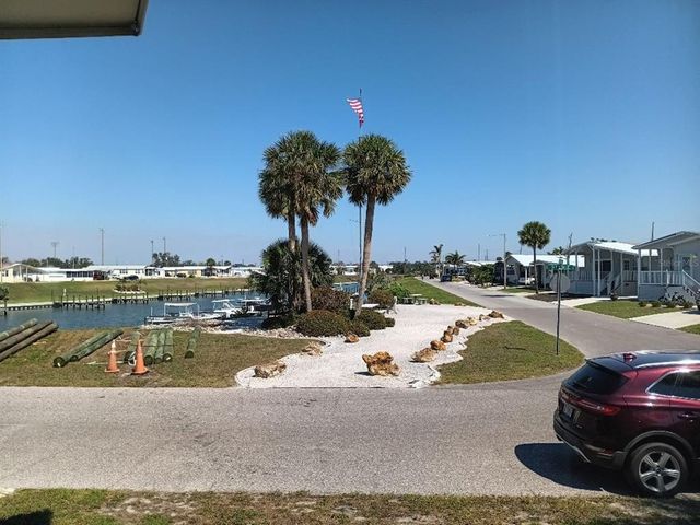 805 S WATERWAY, Venice, FL 34285