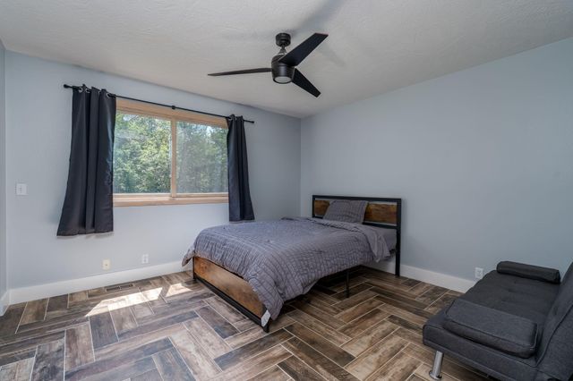 737 Kingsway Drive, Le Sueur, MN 56058