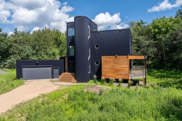 737 Kingsway Drive, Le Sueur, MN 56058