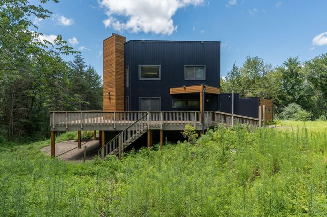 737 Kingsway Drive, Le Sueur, MN 56058