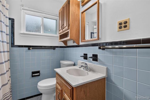 29391 Mark Avenue, Madison Heights, MI 48071