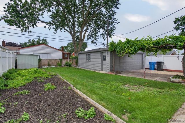 29391 Mark Avenue, Madison Heights, MI 48071