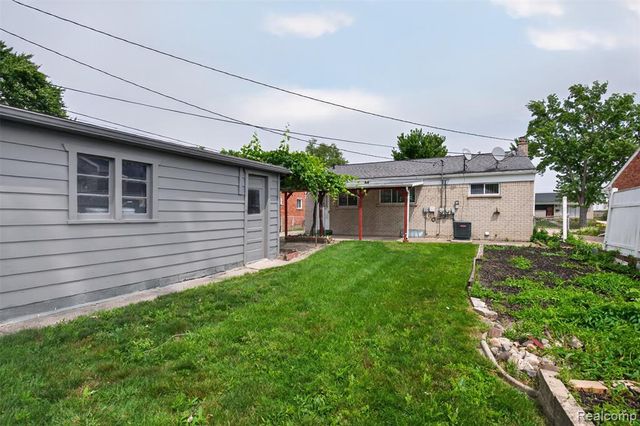 29391 Mark Avenue, Madison Heights, MI 48071