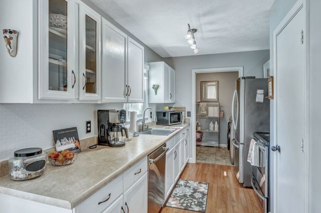 489 Calista Rd, White House, TN 37188