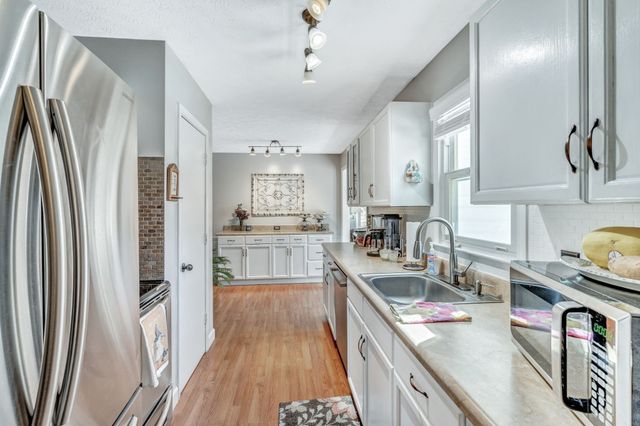 489 Calista Rd, White House, TN 37188