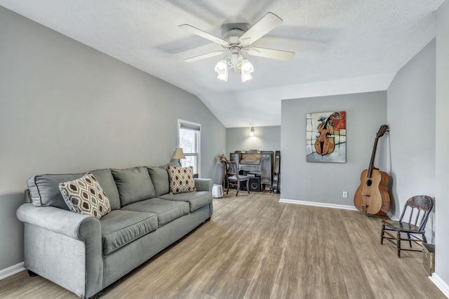 489 Calista Rd, White House, TN 37188