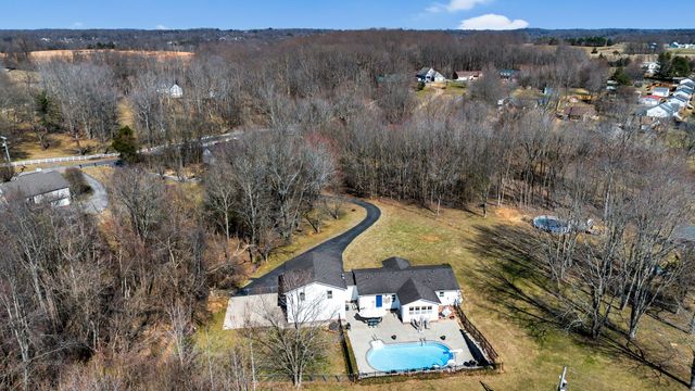 489 Calista Rd, White House, TN 37188