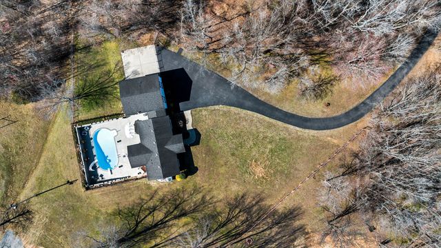 489 Calista Rd, White House, TN 37188