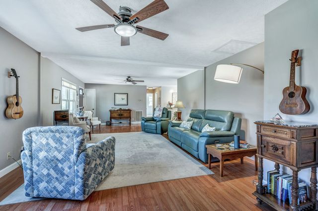 489 Calista Rd, White House, TN 37188