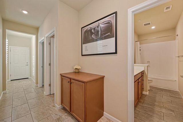 4097 Southampton St, Roseville, CA 95747