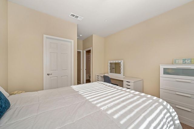 4097 Southampton St, Roseville, CA 95747