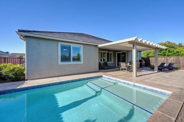4097 Southampton St, Roseville, CA 95747