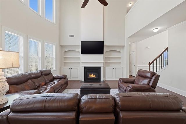 7425 Whistling Duck Way, Flowery Branch, GA 30542