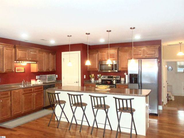 387 Bright Farm Road, Duncan, SC 29334