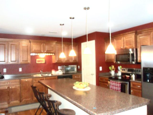 387 Bright Farm Road, Duncan, SC 29334