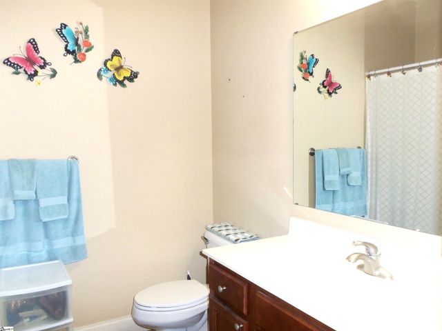 387 Bright Farm Road, Duncan, SC 29334