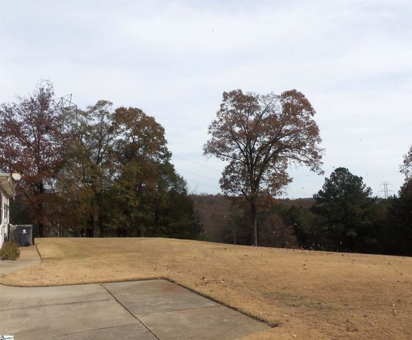 387 Bright Farm Road, Duncan, SC 29334