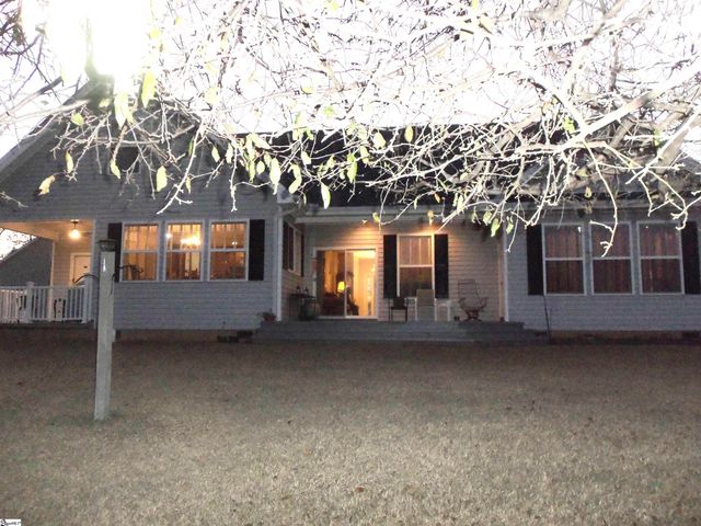 387 Bright Farm Road, Duncan, SC 29334