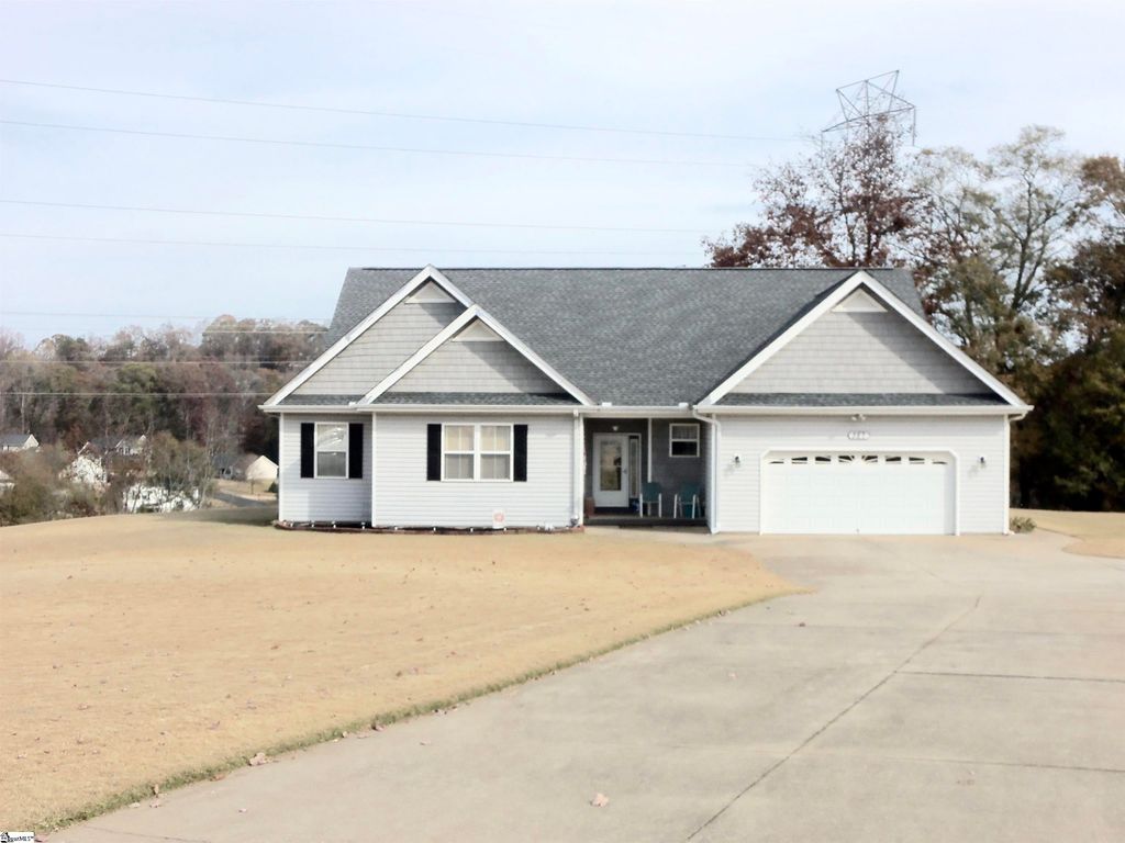 387 Bright Farm Road, Duncan, SC 29334