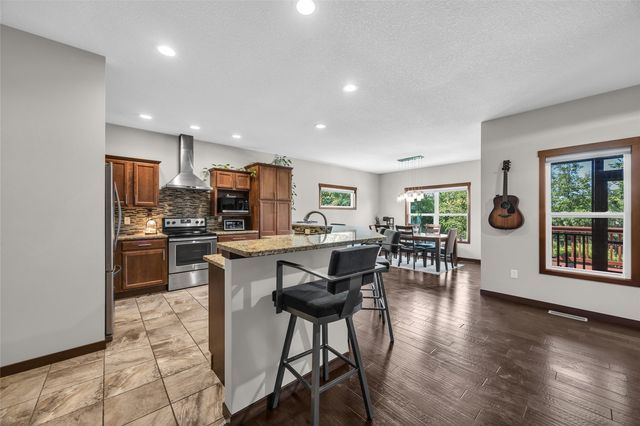 515 Majestic Oak Court, Solon, IA 52333
