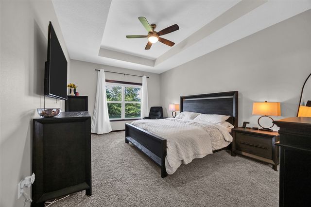 515 Majestic Oak Court, Solon, IA 52333
