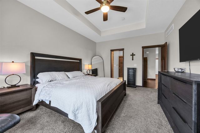 515 Majestic Oak Court, Solon, IA 52333