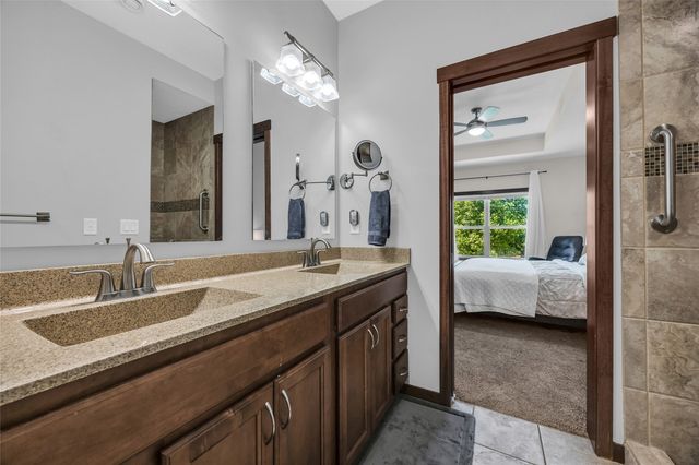 515 Majestic Oak Court, Solon, IA 52333