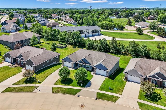 515 Majestic Oak Court, Solon, IA 52333