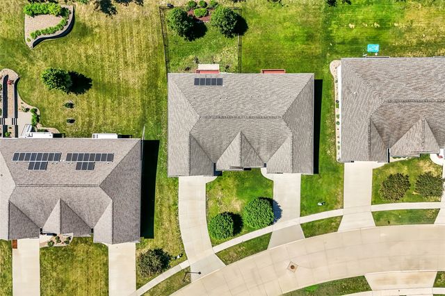 515 Majestic Oak Court, Solon, IA 52333